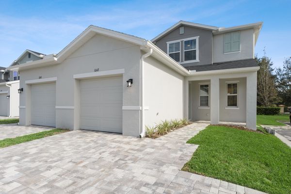 Lago Buendia Townhomes